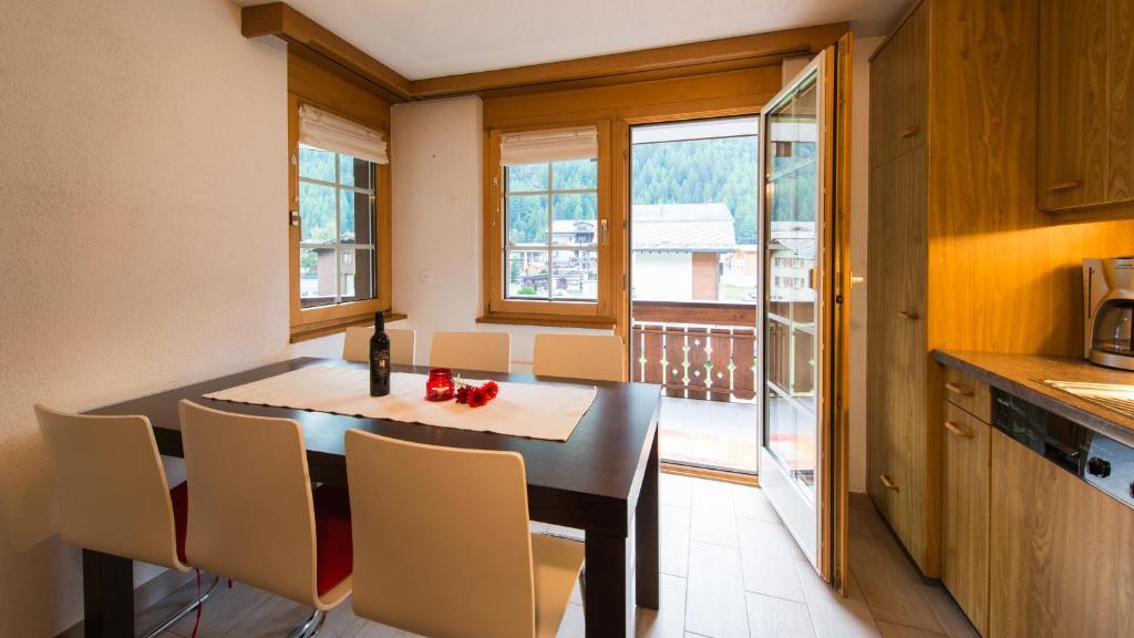 Haus Evita Saas-Grund Habitación foto