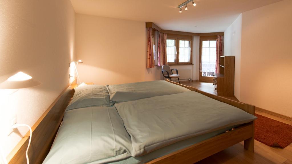 Haus Evita Saas-Grund Habitación foto