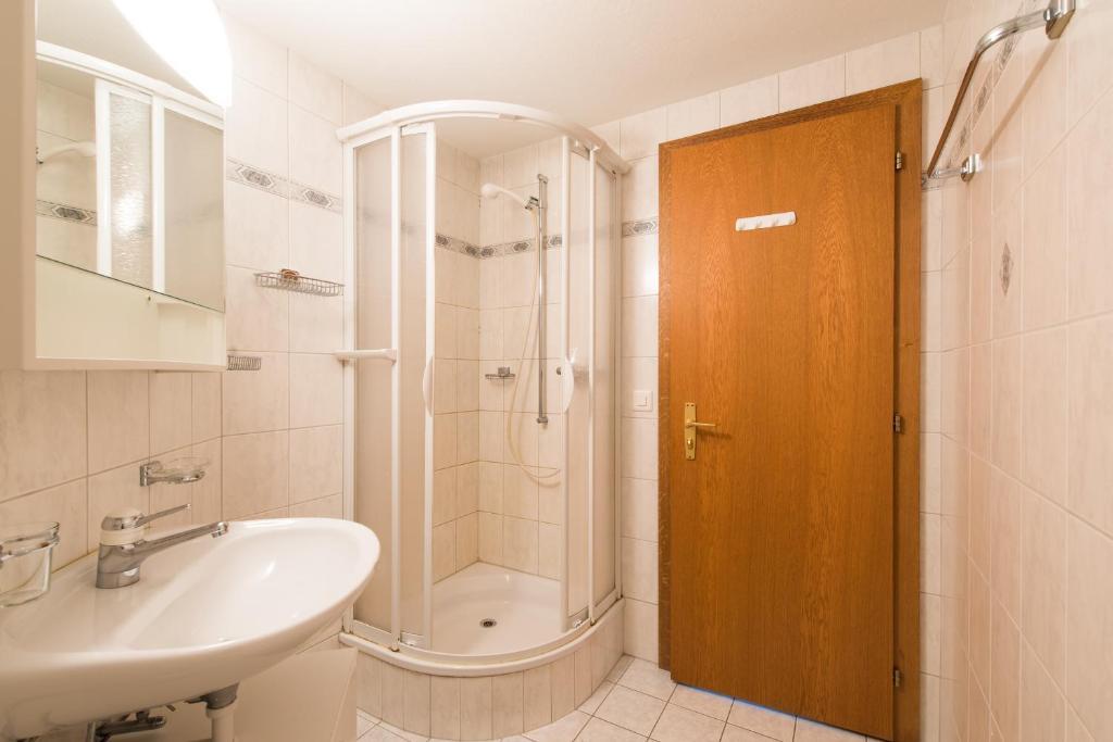 Haus Evita Saas-Grund Habitación foto