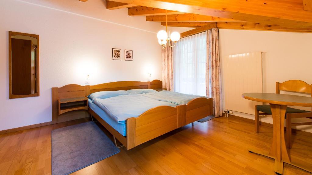 Haus Evita Saas-Grund Habitación foto